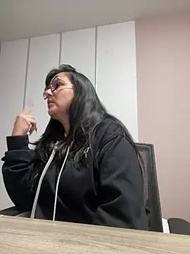 Snapshot of SWEETLILY18 chatting on March 18, 2025, 11:30 am SWEETLILY18 online show from March 18, 2025, 11:30 am