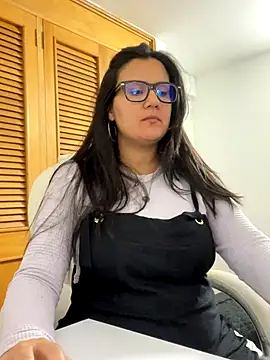 Snapshot of SWEETLILY18 chatting on October 2, 2025, 9:44 pm SWEETLILY18 online show from October 2, 2025, 9:44 pm