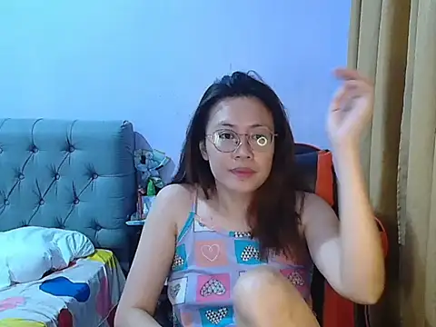Snapshot of crizzybel chatting on May 24, 2026, 8:08 am crizzybel online show from May 24, 2026, 8:08 am