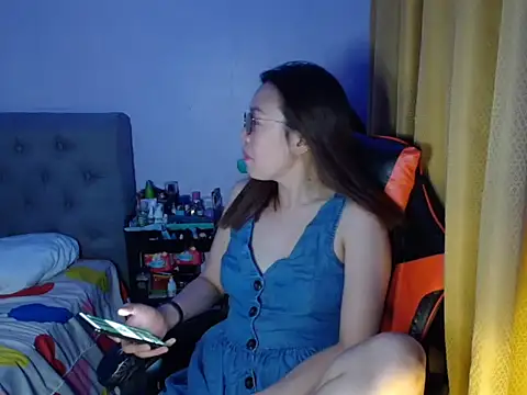 Snapshot of crizzybel chatting on May 26, 2026, 3:35 am crizzybel online show from May 26, 2026, 3:35 am