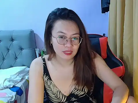 Snapshot of crizzybel chatting on June 22, 2026, 8:55 am crizzybel online show from June 22, 2026, 8:55 am