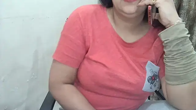 Snapshot of Zoya_Varma004 chatting on January 24, 2025, 8:55 am Zoya Varma004 online show from January 24, 2025, 8:55 am