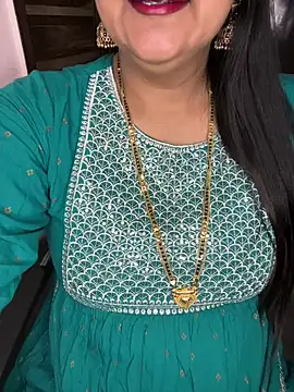 Snapshot of Zoya_Varma004 chatting on March 19, 2026, 7:34 am Zoya Varma004 online show from March 19, 2026, 7:34 am