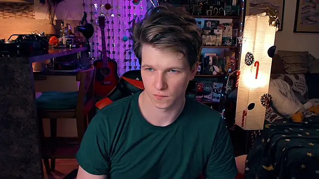 Breston Sweet online show from December 15, 2024, 9:31 pm