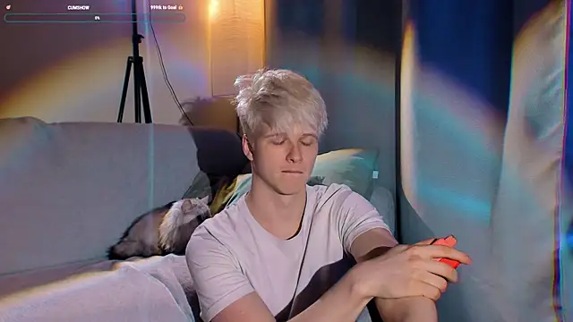 Breston Sweet online show from October 21, 2025, 7:47 pm