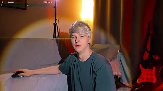 Breston Sweet online show from October 29, 2025, 8:10 pm