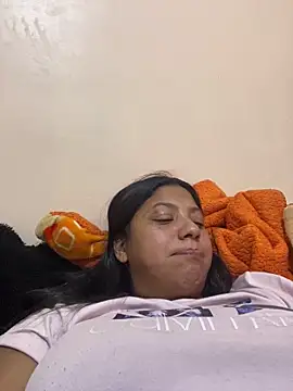 Snapshot of Leylafourniert chatting on December 20, 2024, 7:50 pm Leylafourniert online show from December 20, 2024, 7:50 pm