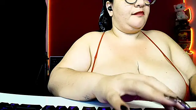 Snapshot of lulubigtitts1 chatting on February 19, 2025, 5:16 am lulubigtitts1 online show from February 19, 2025, 5:16 am