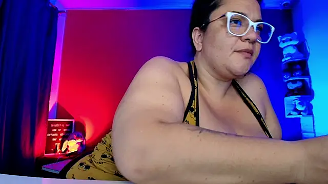 Snapshot of lulubigtitts1 chatting on March 20, 2026, 3:55 am lulubigtitts1 online show from March 20, 2026, 3:55 am