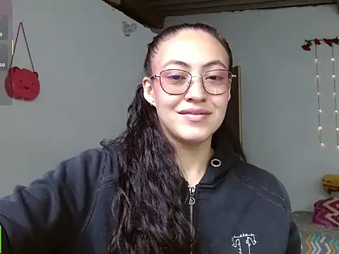 Olivia Bright online show from February 20, 2026, 2:17 pm