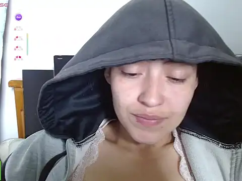 Snapshot of Olivia_Bright chatting on July 29, 2026, 2:04 pm Olivia Bright online show from July 29, 2026, 2:04 pm