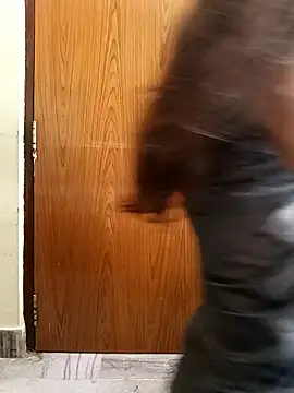 Snapshot of yoursana- chatting on January 5, 2025, 6:13 am yoursana- online show from January 5, 2025, 6:13 am