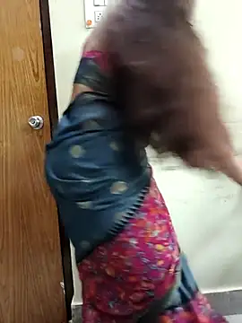 Snapshot of yoursana- chatting on November 2, 2025, 4:15 am yoursana- online show from November 2, 2025, 4:15 am