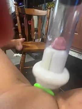 Snapshot of Spundaynight@xh chatting on December 18, 2024, 12:18 pm Spundaynightxh online show from December 18, 2024, 12:18 pm