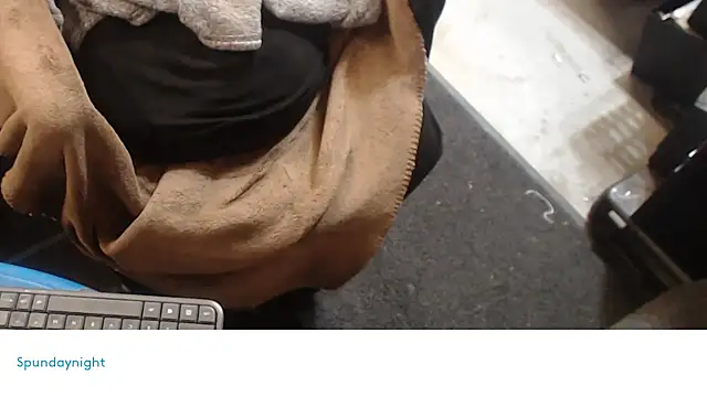 Snapshot of Spundaynight@xh chatting on February 12, 2025, 3:16 pm Spundaynightxh online show from February 12, 2025, 3:16 pm