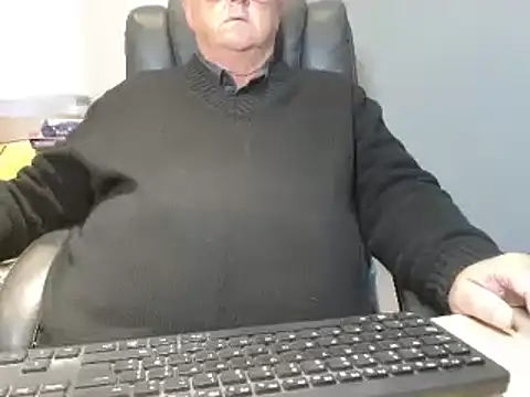 bigbadjon69 online show from September 22, 2025, 2:52 pm