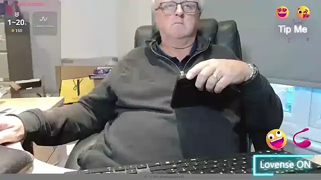 bigbadjon69 online show from October 24, 2025, 4:47 pm