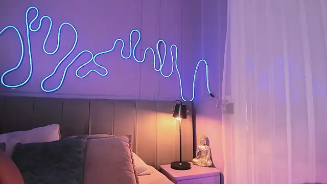 Sofly s online show from January 5, 2026, 5:27 pm