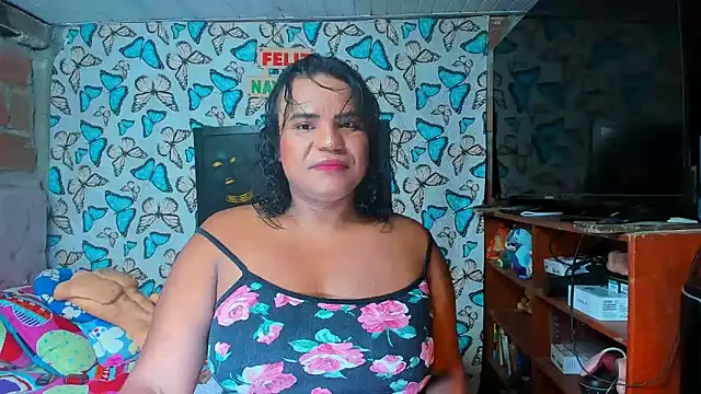 Snapshot of luciana_osorno chatting on February 22, 2026, 12:12 am luciana osorno online show from February 22, 2026, 12:12 am