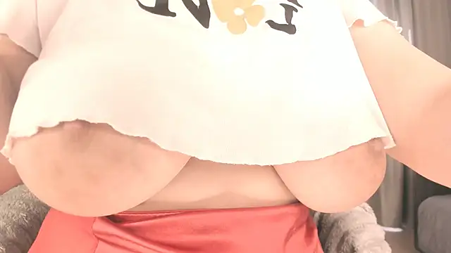 mia lui online show from July 17, 2026, 3:35 am