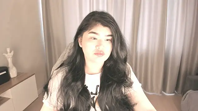 mia lui online show from July 22, 2026, 4:26 am