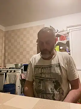Snapshot of GHsveter chatting on May 8, 2026, 6:02 pm GHsveter online show from May 8, 2026, 6:02 pm