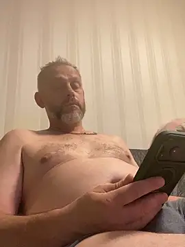 Snapshot of GHsveter chatting on June 13, 2026, 8:51 pm GHsveter online show from June 13, 2026, 8:51 pm
