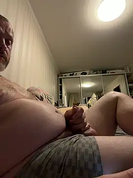 Snapshot of GHsveter chatting on June 15, 2026, 8:22 pm GHsveter online show from June 15, 2026, 8:22 pm