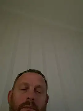 Snapshot of GHsveter chatting on June 25, 2026, 5:17 pm GHsveter online show from June 25, 2026, 5:17 pm