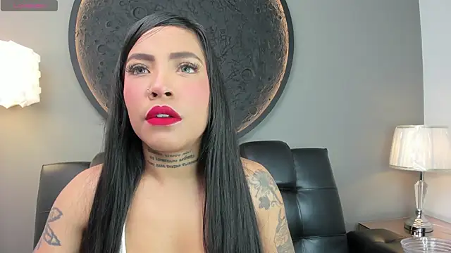 Snapshot of miss_vaiolette chatting on February 7, 2025, 11:01 am miss vaiolette online show from February 7, 2025, 11:01 am