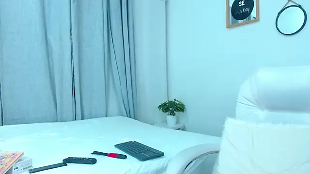 Snapshot of annylouis chatting on January 28, 2025, 8:14 am annylouis online show from January 28, 2025, 8:14 am