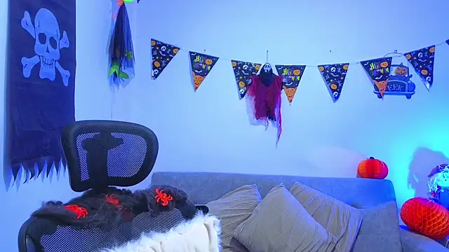 Snapshot of annylouis chatting on October 13, 2025, 7:36 pm annylouis online show from October 13, 2025, 7:36 pm