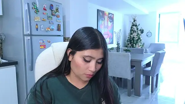 Snapshot of annylouis chatting on November 16, 2025, 7:41 pm annylouis online show from November 16, 2025, 7:41 pm