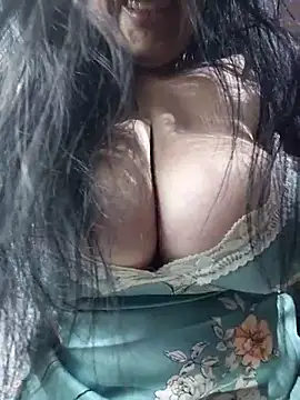 kittyhotass1 online show from May 5, 2026, 9:17 am