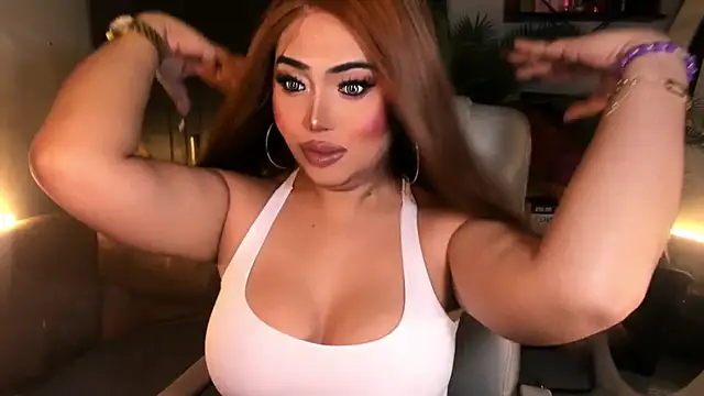 Snapshot of BigDominaMia chatting on September 26, 2025, 10:52 am BigDominaMia online show from September 26, 2025, 10:52 am