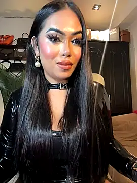 Snapshot of BigDominaMia chatting on November 8, 2025, 9:09 am BigDominaMia online show from November 8, 2025, 9:09 am