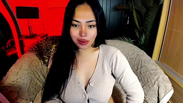 Snapshot of BigDominaMia chatting on July 22, 2026, 11:29 pm BigDominaMia online show from July 22, 2026, 11:29 pm