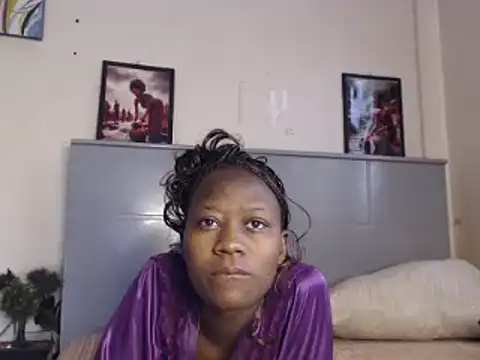 Snapshot of CandyLovesU2 chatting on February 16, 2025, 5:48 am CandyLovesU2 online show from February 16, 2025, 5:48 am