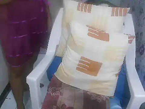 Snapshot of sweet_Lielani chatting on March 21, 2025, 6:05 am sweet Lielani online show from March 21, 2025, 6:05 am