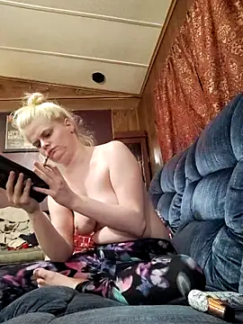 Snapshot of BadAssBitchMakayla chatting on April 5, 2026, 5:10 pm BadAssBitchMakayla online show from April 5, 2026, 5:10 pm