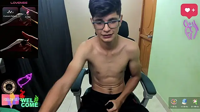 Snapshot of GoldenProject chatting on November 30, 2025, 2:37 am GoldenProject online show from November 30, 2025, 2:37 am