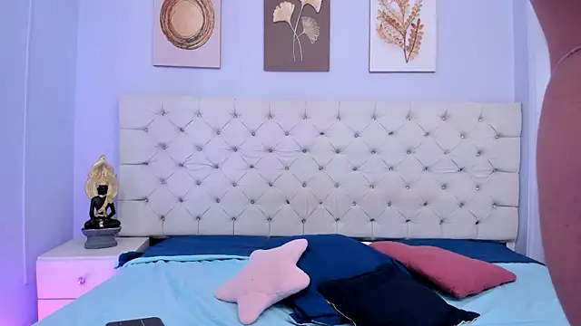 Snapshot of SALOME_F0X_ chatting on March 15, 2025, 8:10 pm SALOME F0X online show from March 15, 2025, 8:10 pm