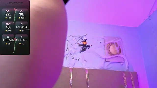 Snapshot of SALOME_F0X_ chatting on November 1, 2025, 3:08 am SALOME F0X online show from November 1, 2025, 3:08 am