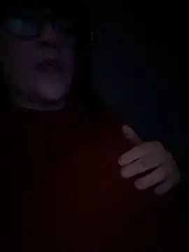 Snapshot of callmelouve chatting on February 5, 2025, 10:22 pm callmelouve online show from February 5, 2025, 10:22 pm