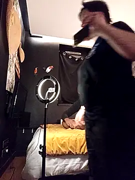 Snapshot of callmelouve chatting on November 29, 2025, 3:26 pm callmelouve online show from November 29, 2025, 3:26 pm