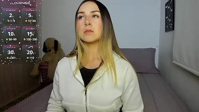 sophi mooreno online show from June 26, 2026, 3:11 am