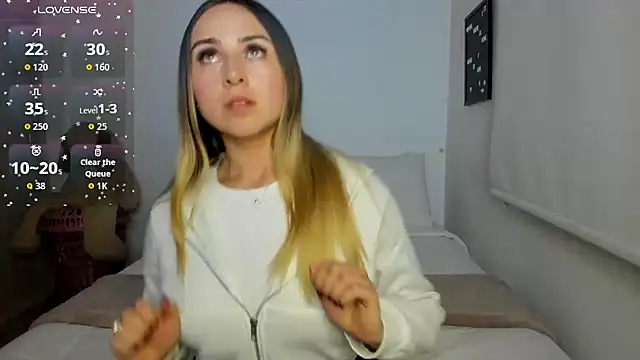sophi mooreno online show from July 31, 2026, 2:00 am