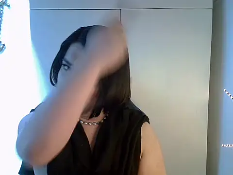 StrawberryWine07 online show from January 22, 2025, 12:16 am