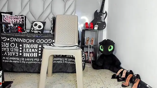 MirandaHaguen online show from May 1, 2026, 8:02 pm