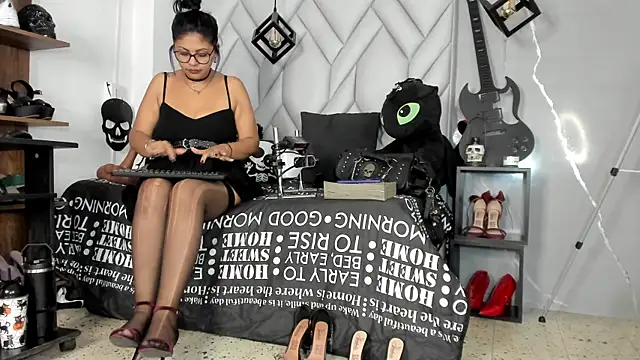 MirandaHaguen online show from June 20, 2026, 8:55 pm